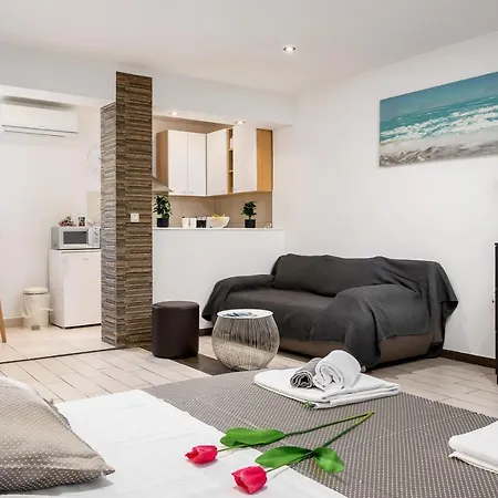 Studio La Luna Apartment