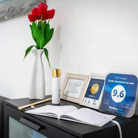 Studio La Luna Apartment *